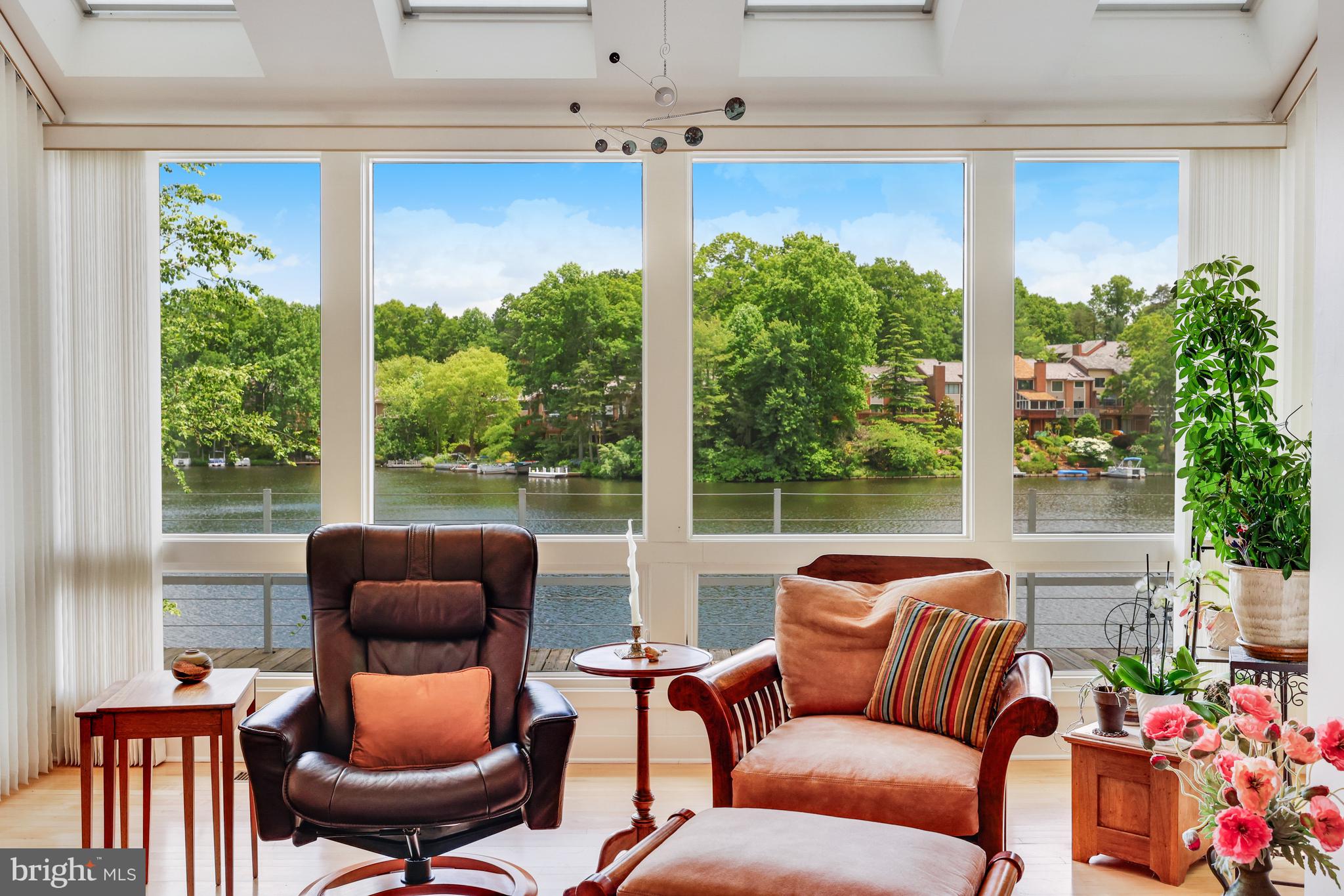 RESTON - Residential