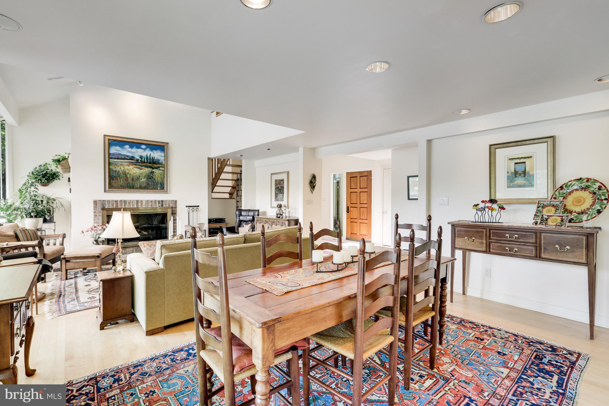 RESTON - Residential