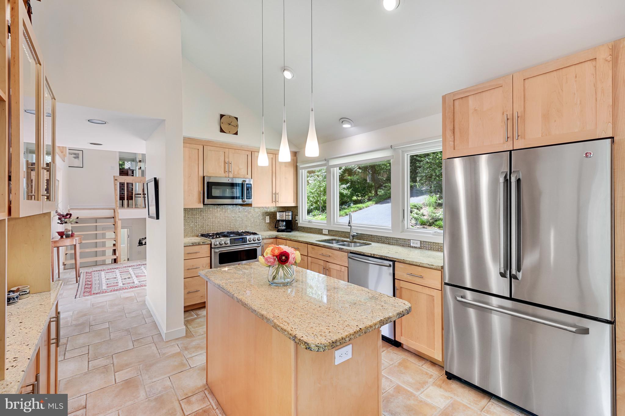 RESTON - Residential