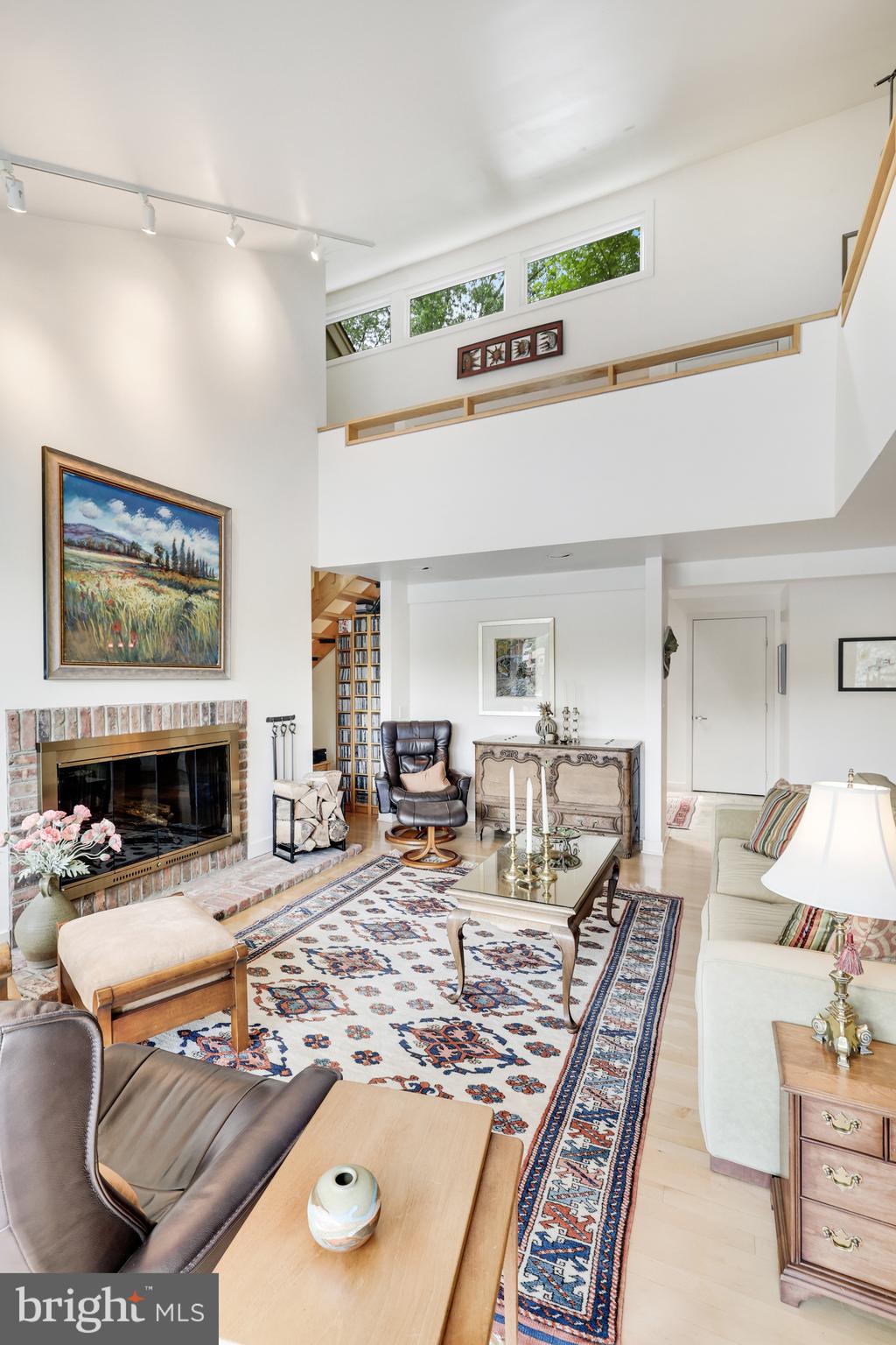 RESTON - Residential