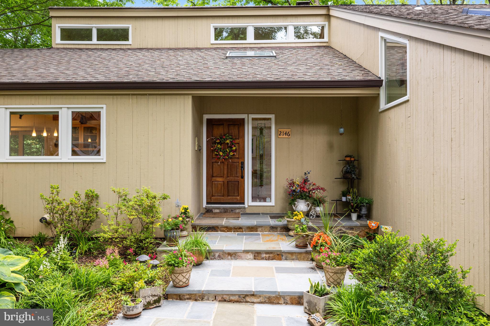 RESTON - Residential