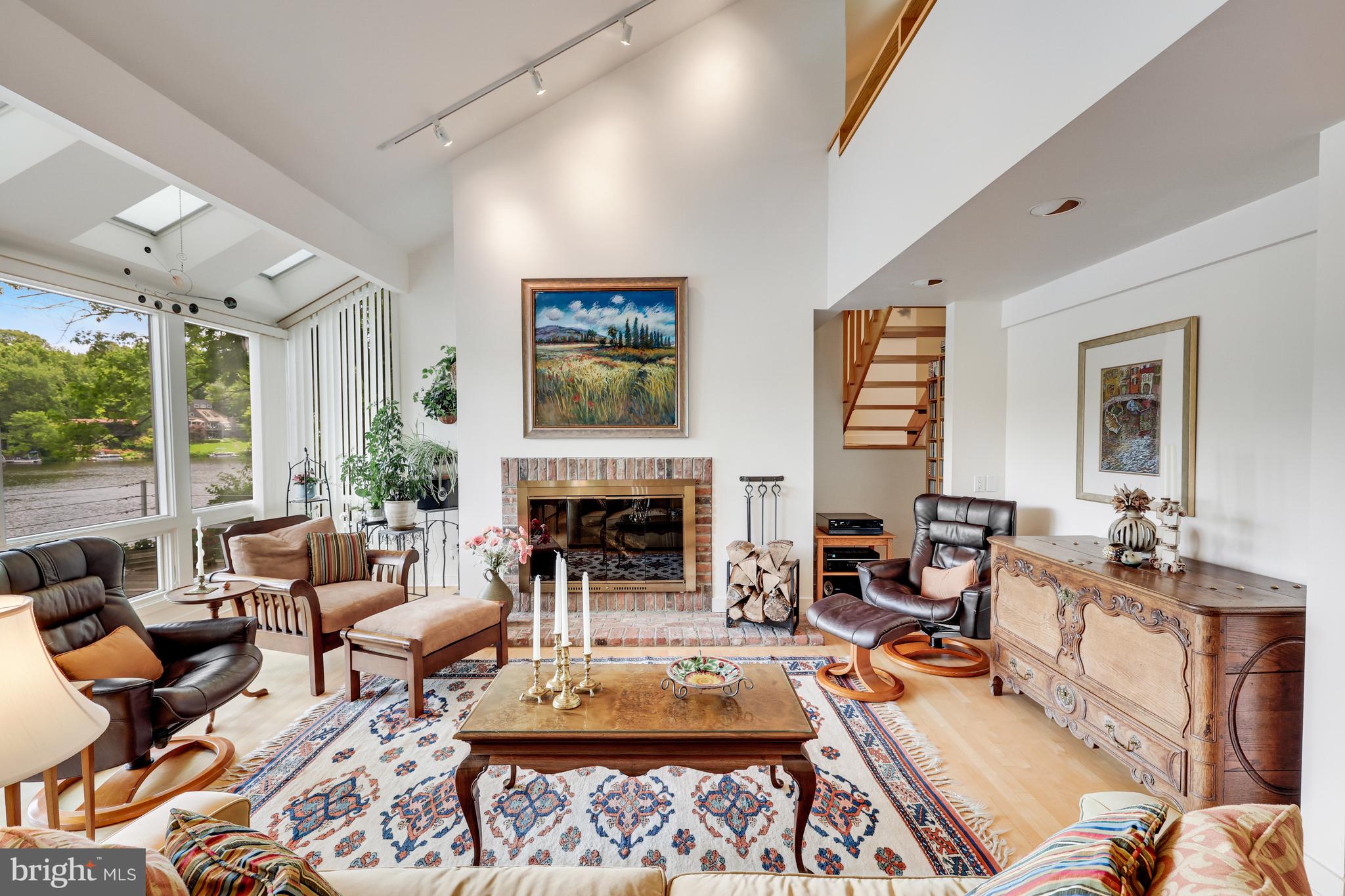 RESTON - Residential