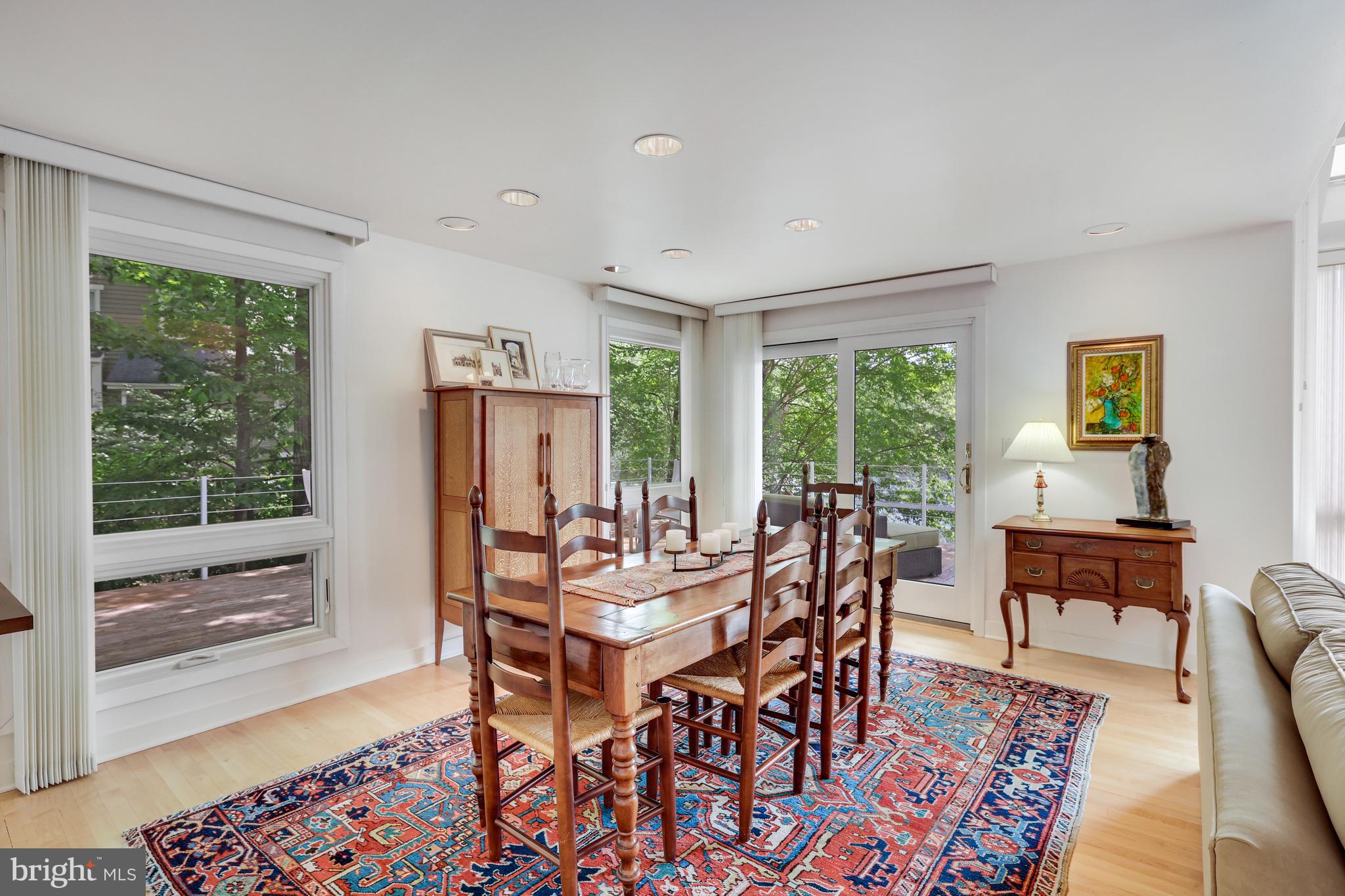 RESTON - Residential