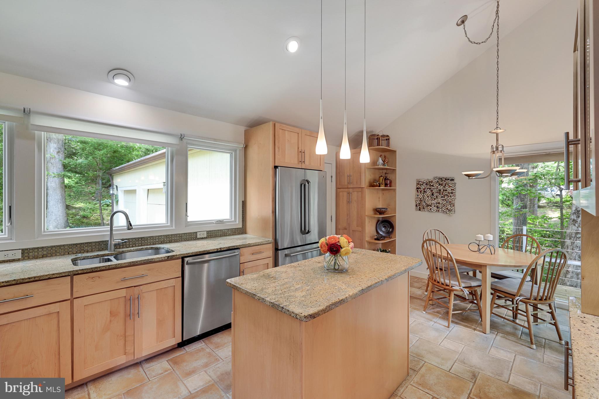 RESTON - Residential