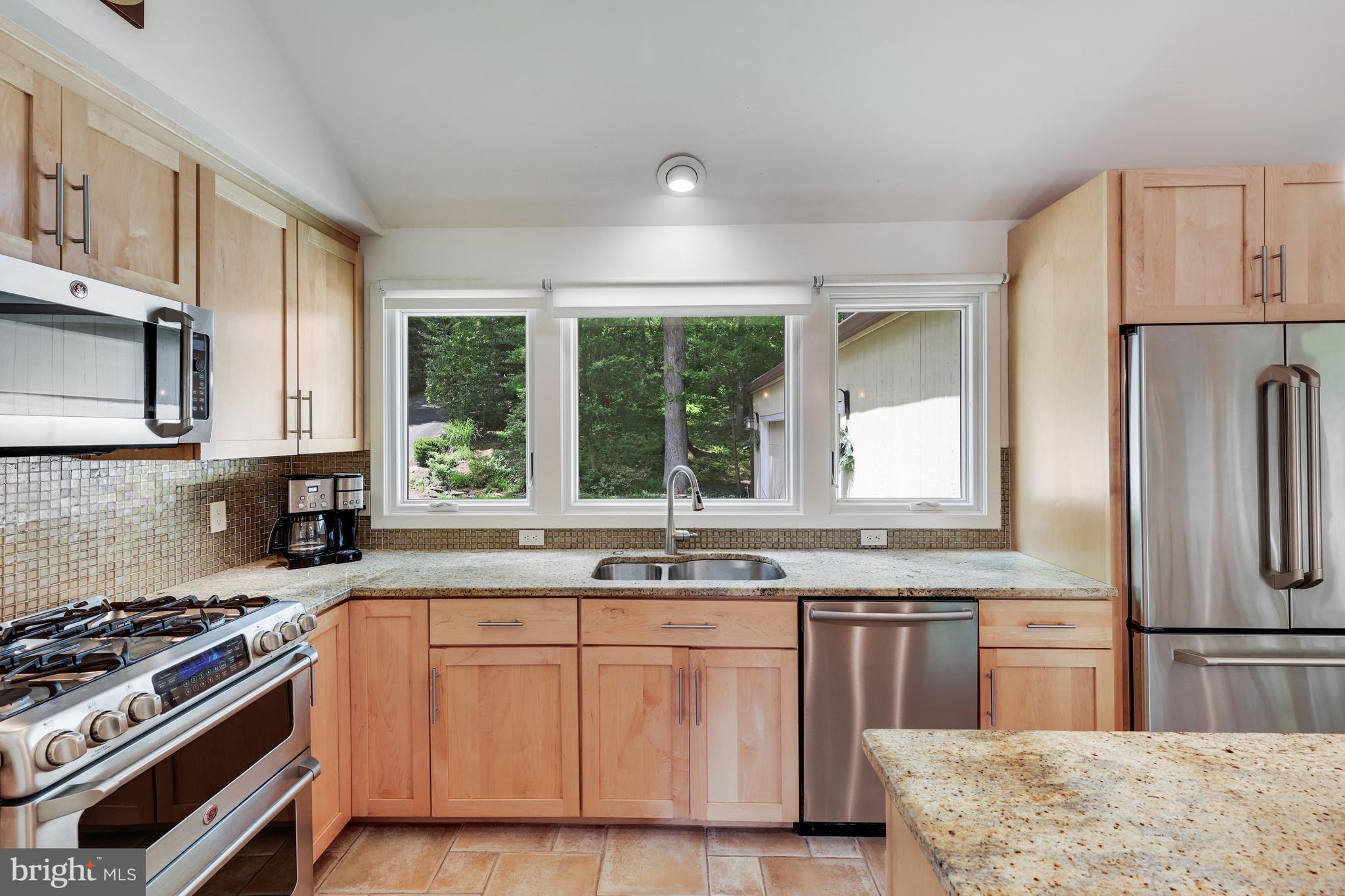 RESTON - Residential