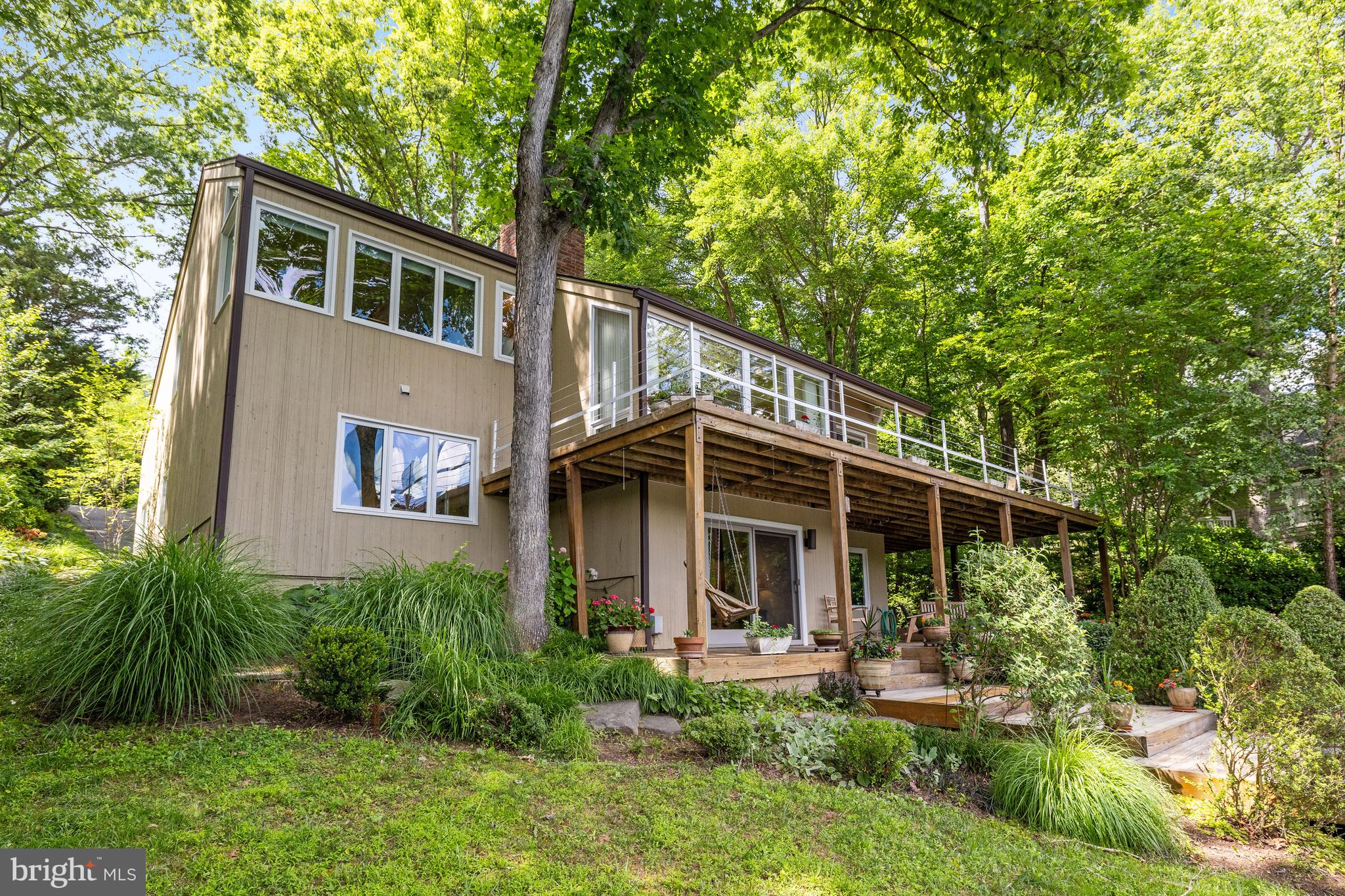 RESTON - Residential