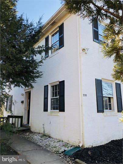 OLDE GREENWICH - Residential Lease