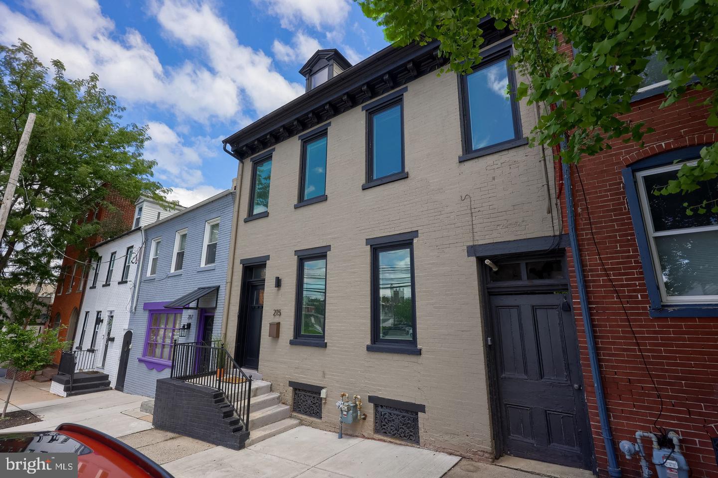 215 N LIME STREET