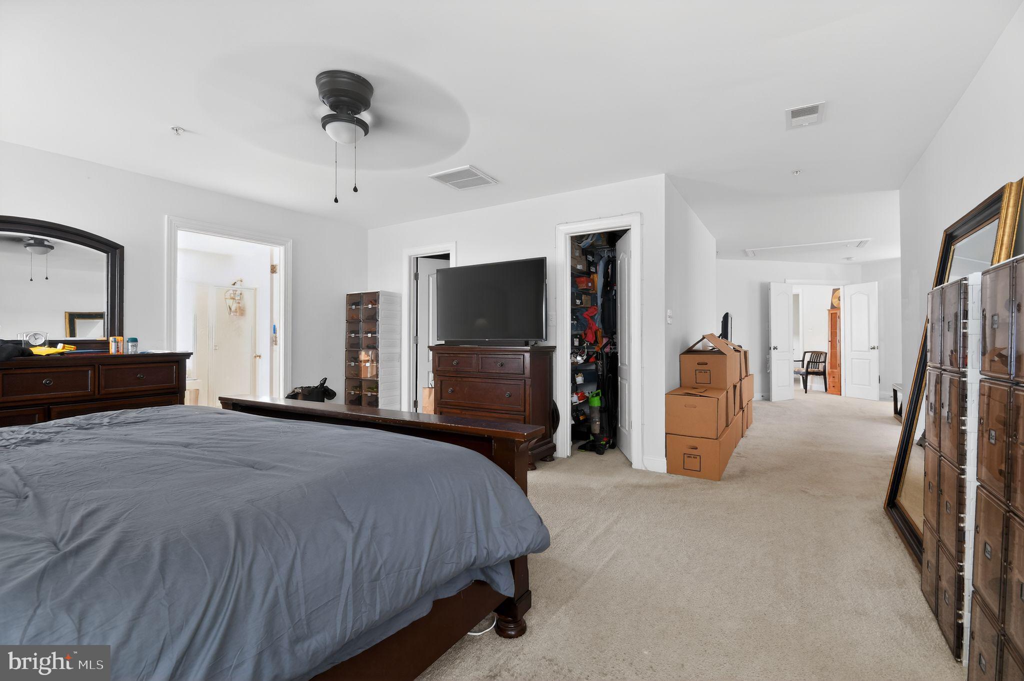 CHELTENHAM KNOLLS - Residential