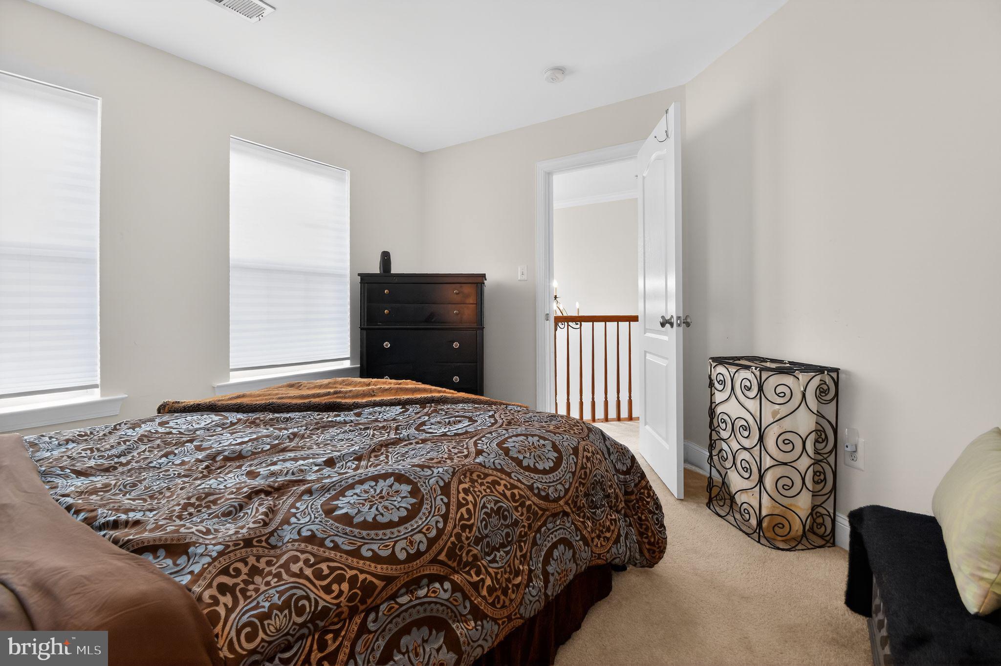 CHELTENHAM KNOLLS - Residential