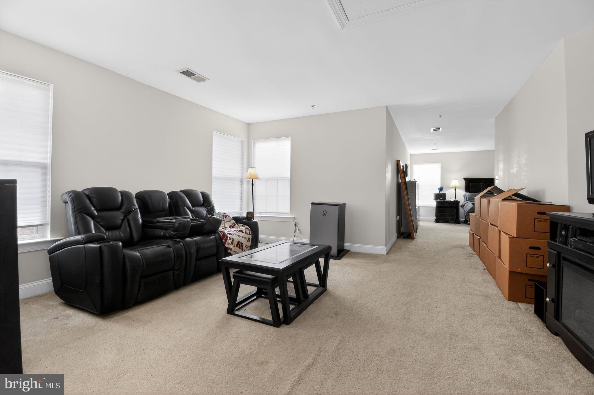 CHELTENHAM KNOLLS - Residential