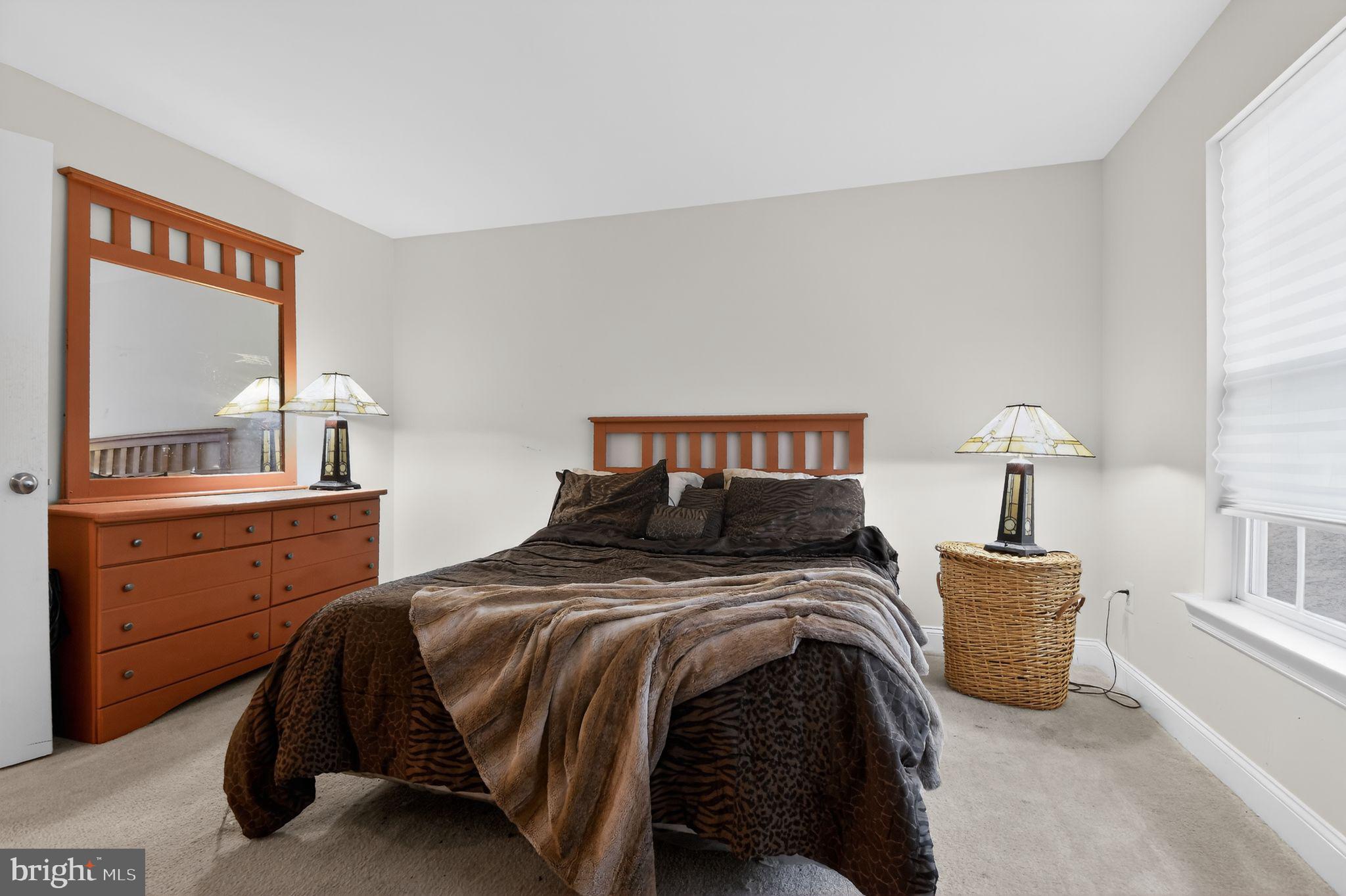 CHELTENHAM KNOLLS - Residential