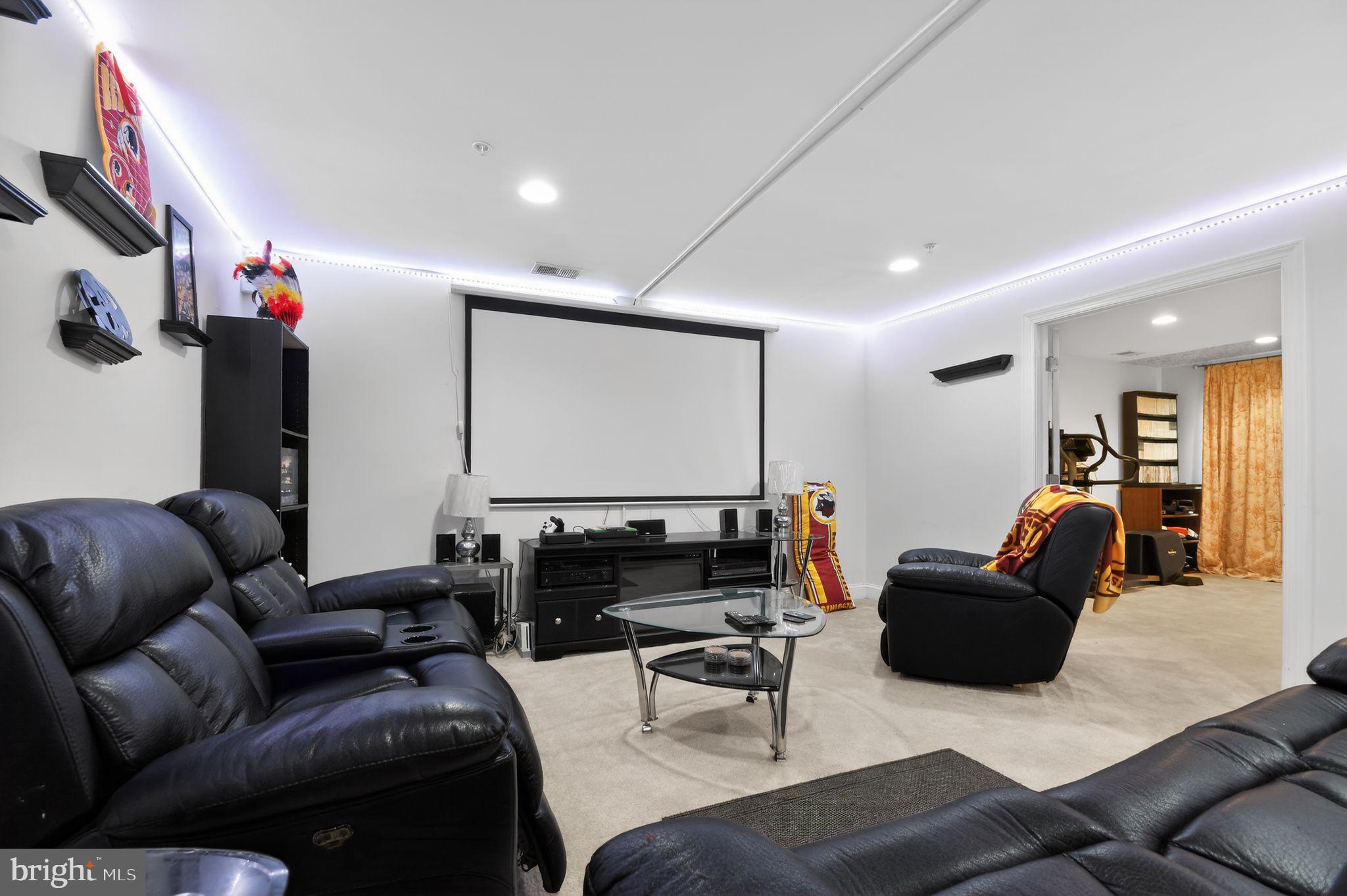 CHELTENHAM KNOLLS - Residential