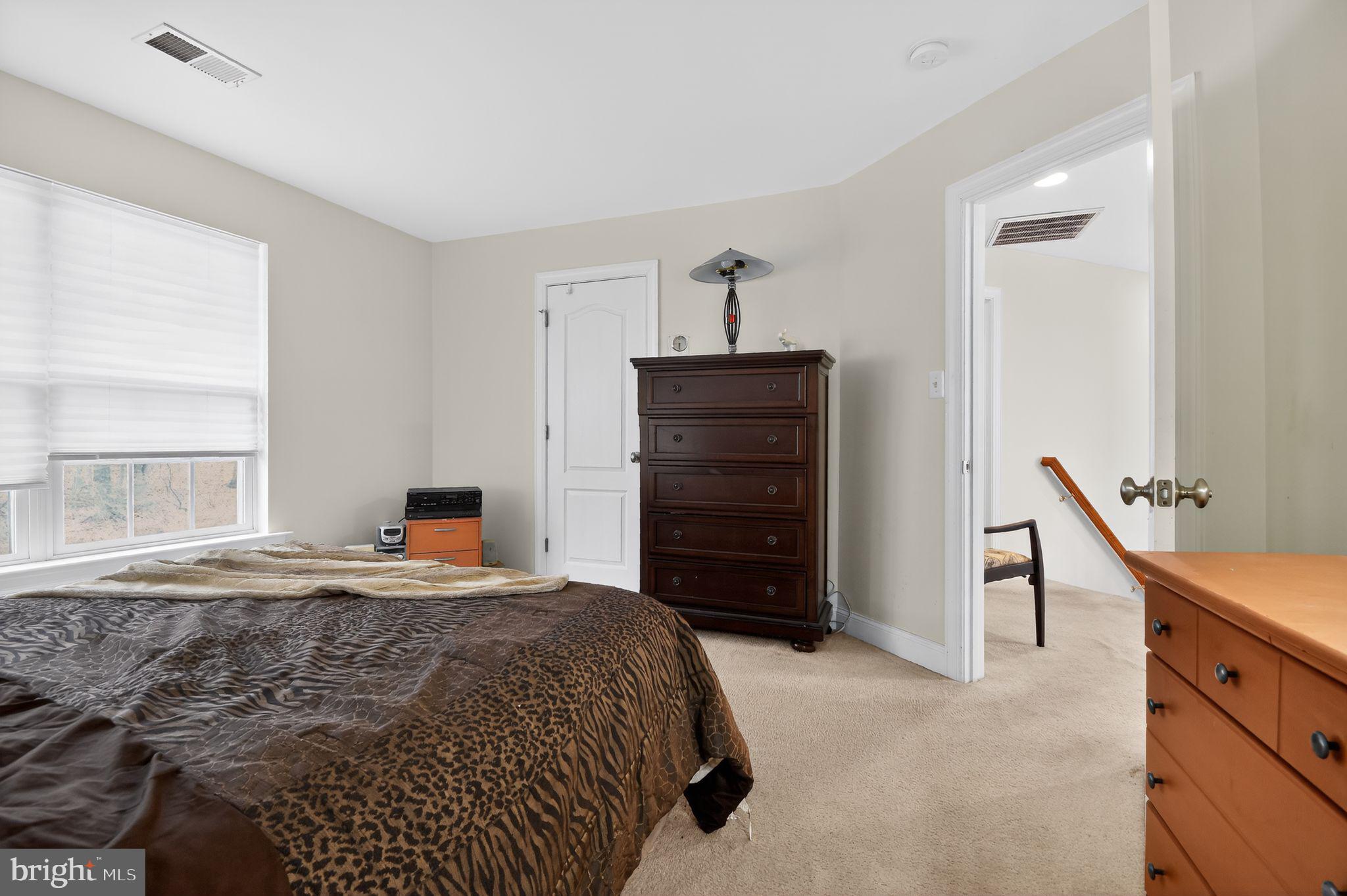 CHELTENHAM KNOLLS - Residential