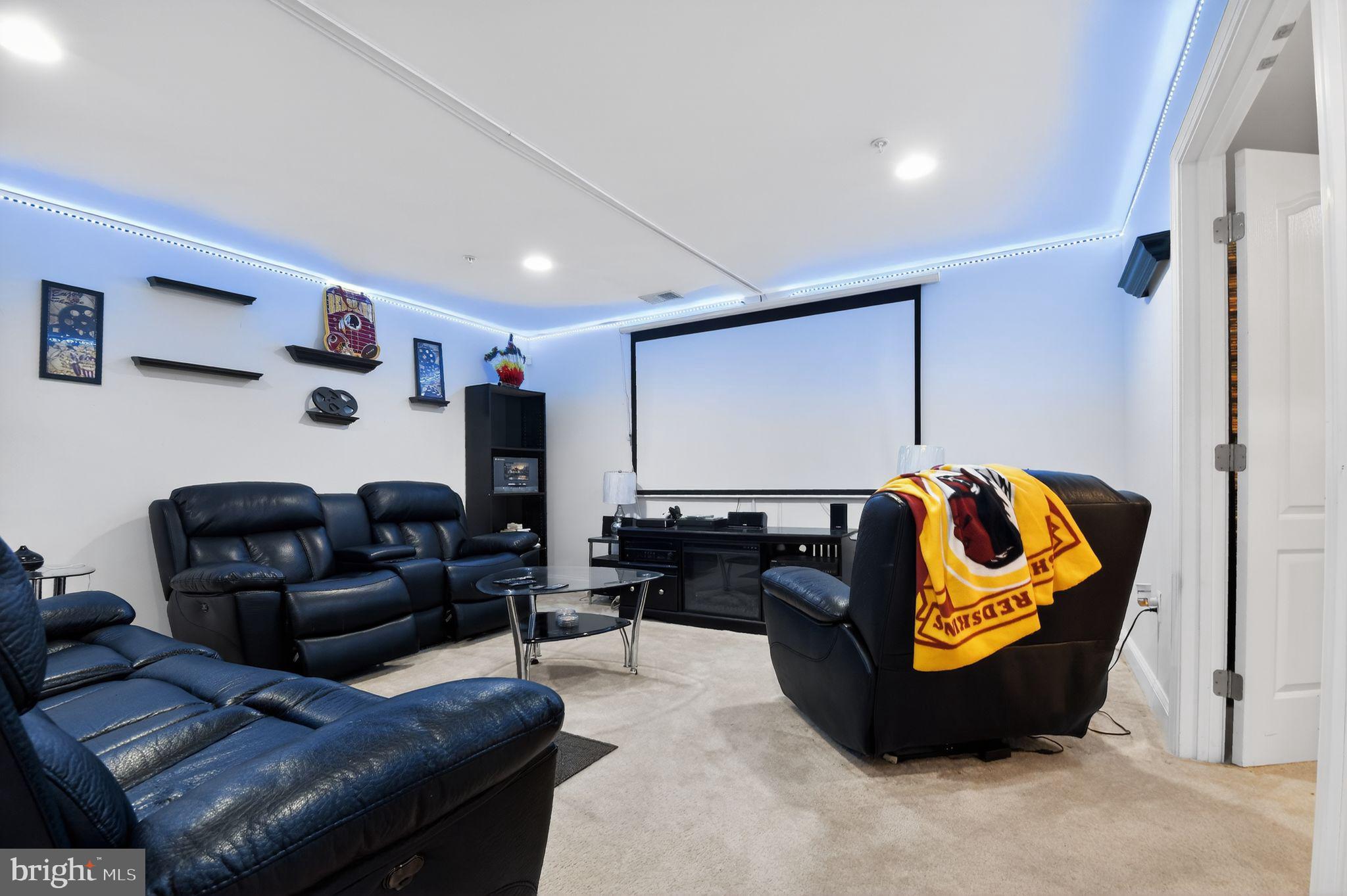 CHELTENHAM KNOLLS - Residential