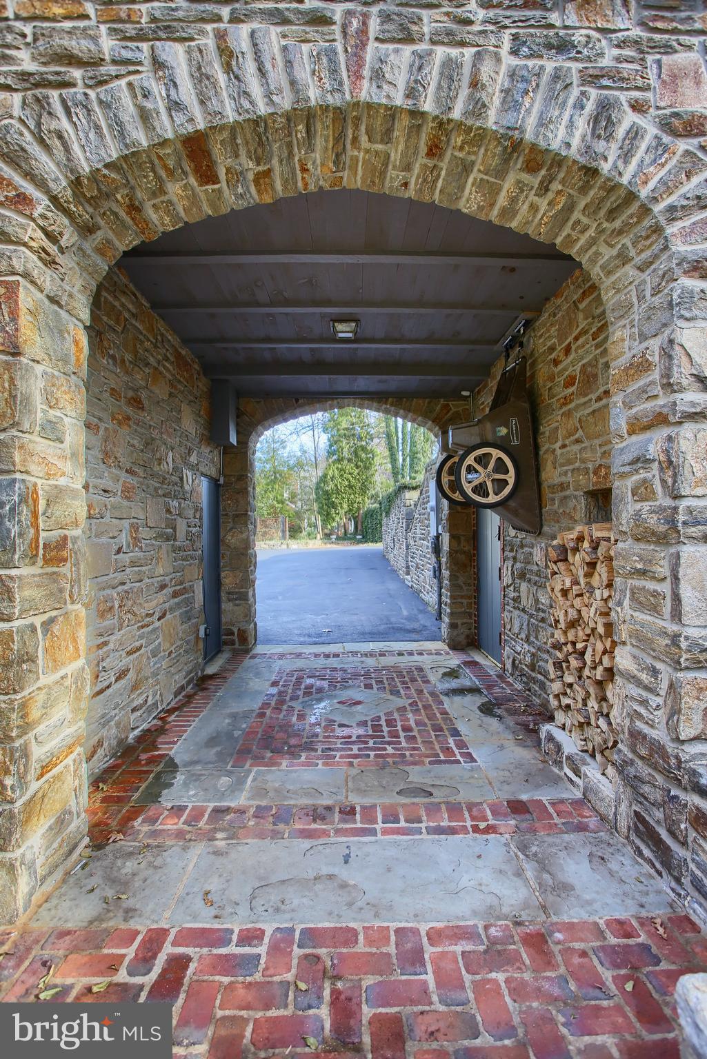 GREENFIELDS - Residential