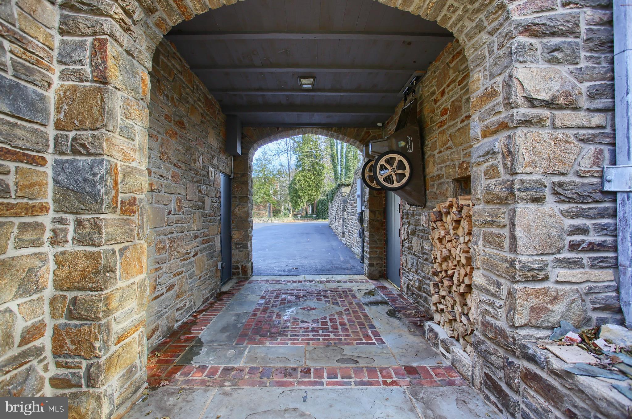 GREENFIELDS - Residential
