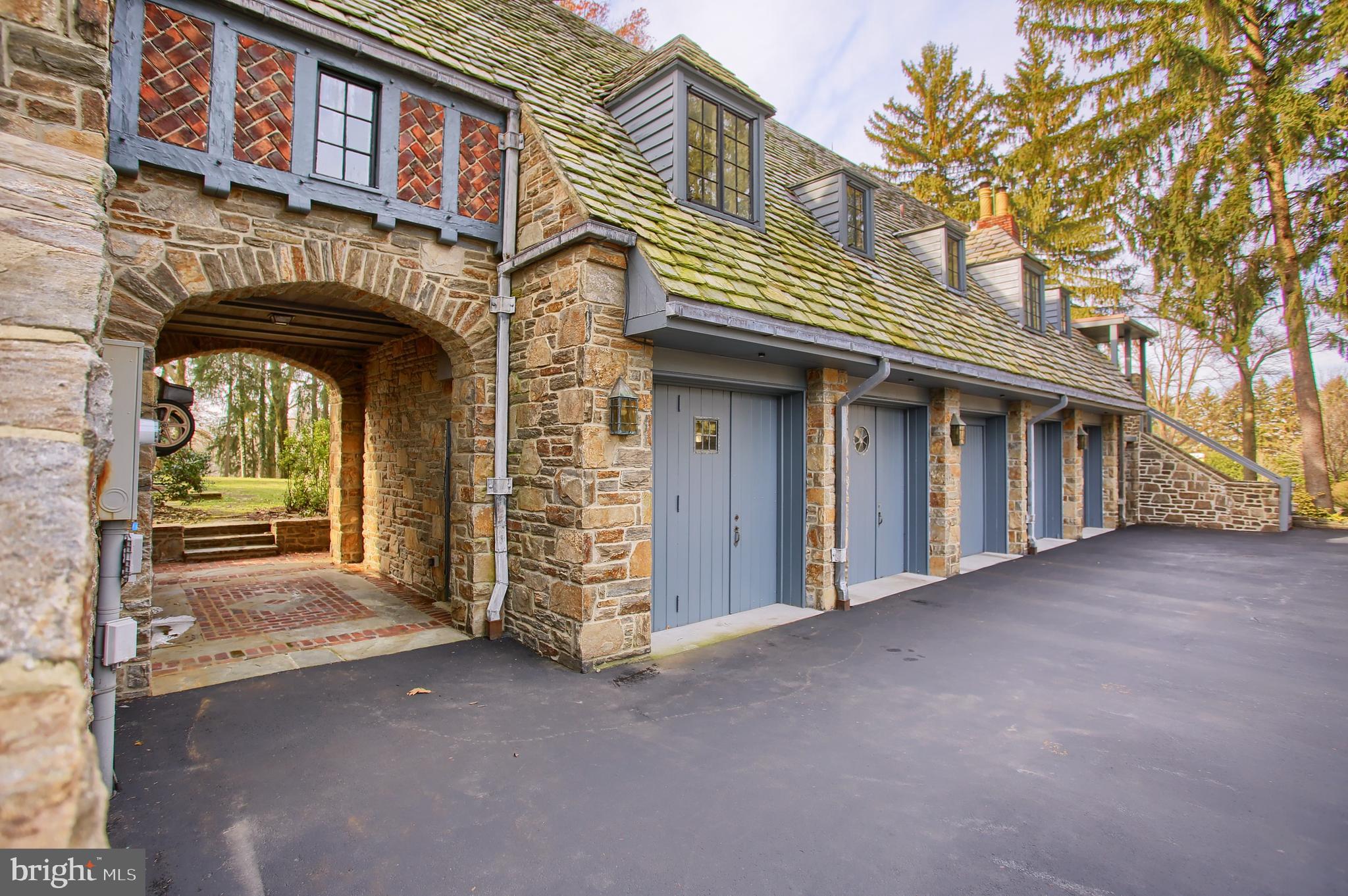 GREENFIELDS - Residential