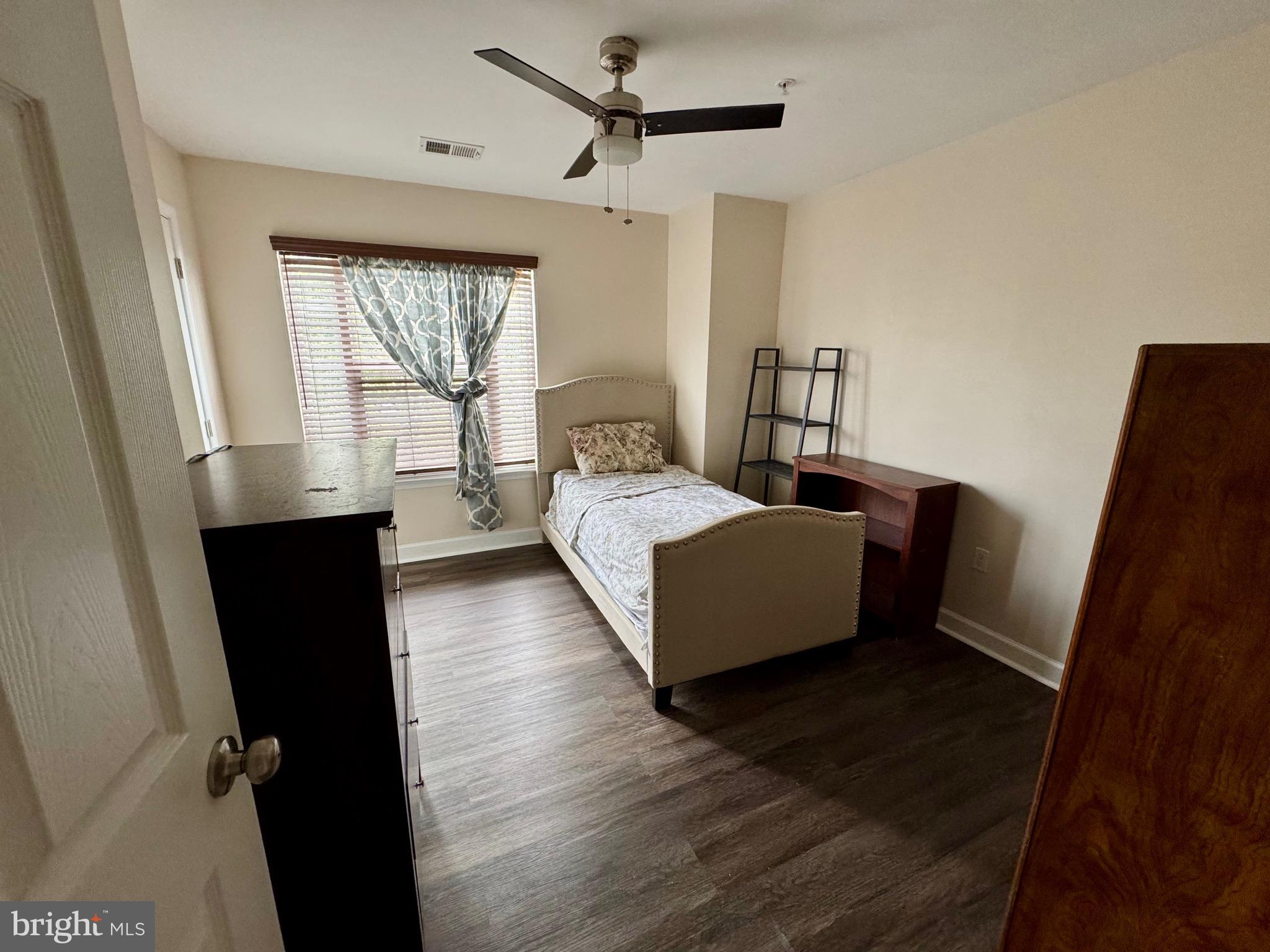 FOUNTAIN ESTATES - Residential