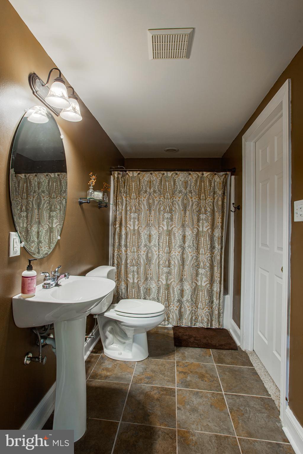 STEEPLEVIEW AT GLE - Residential