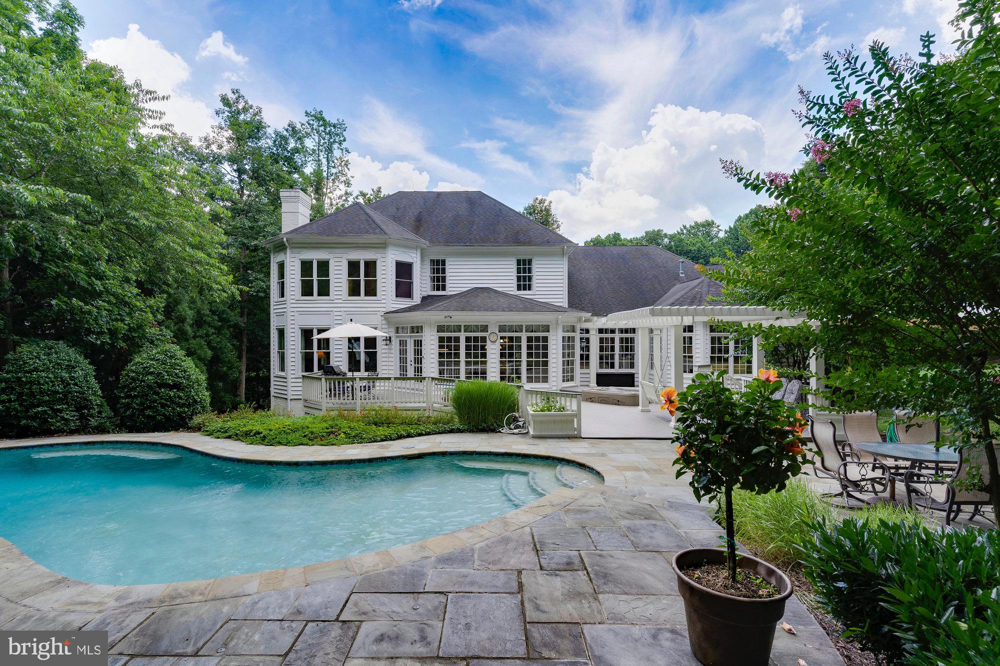 AIRSTON AT FOX MILL - Residential