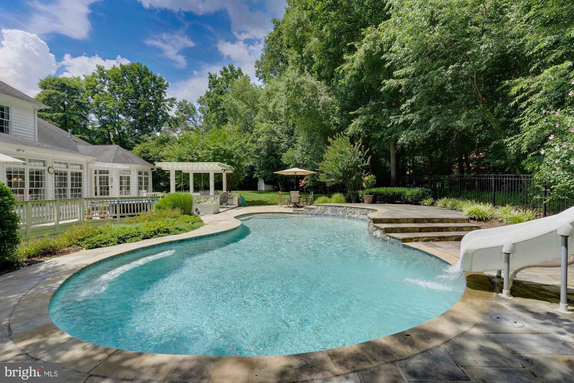 AIRSTON AT FOX MILL - Residential