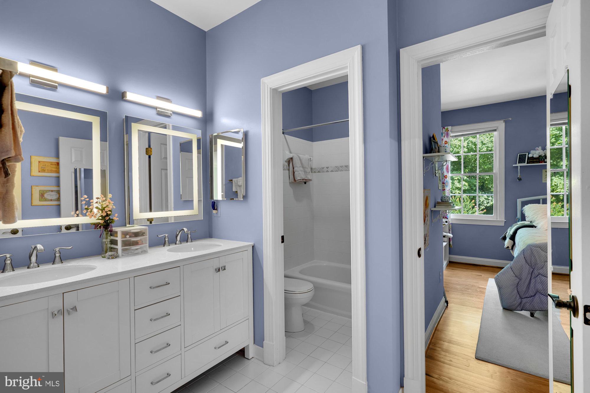 AIRSTON AT FOX MILL - Residential