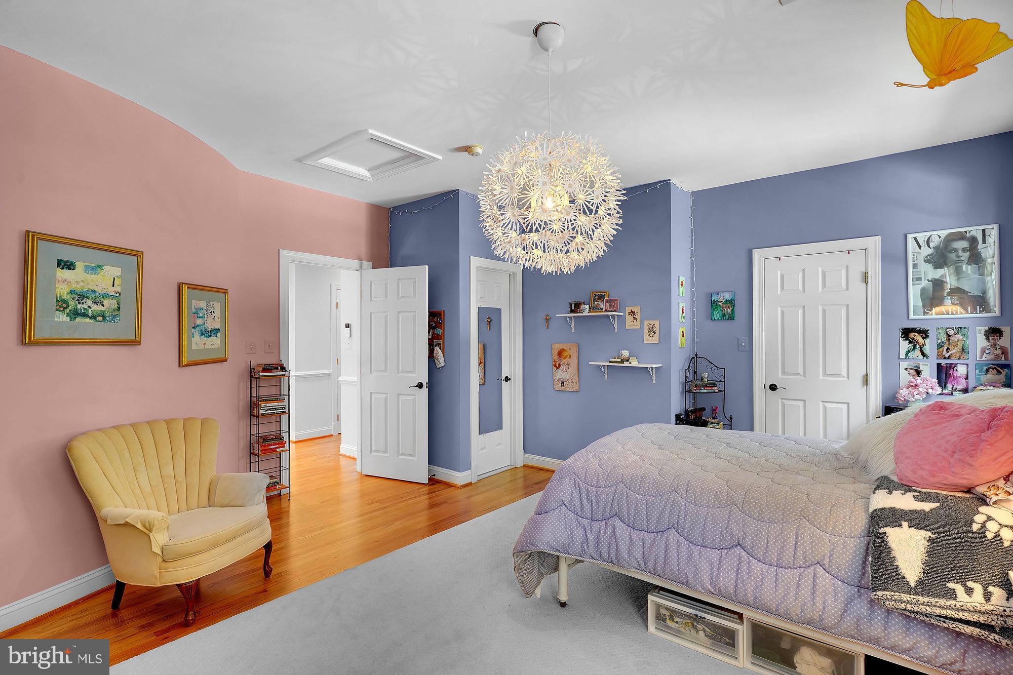 AIRSTON AT FOX MILL - Residential