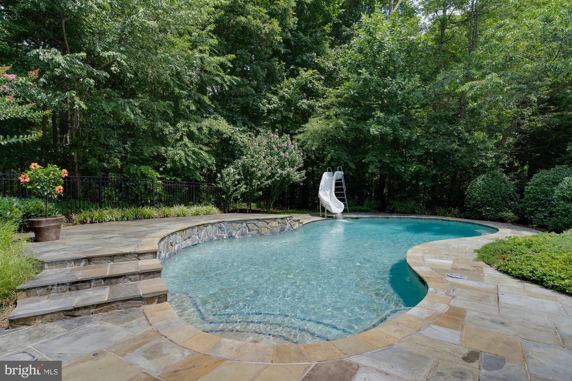 AIRSTON AT FOX MILL - Residential