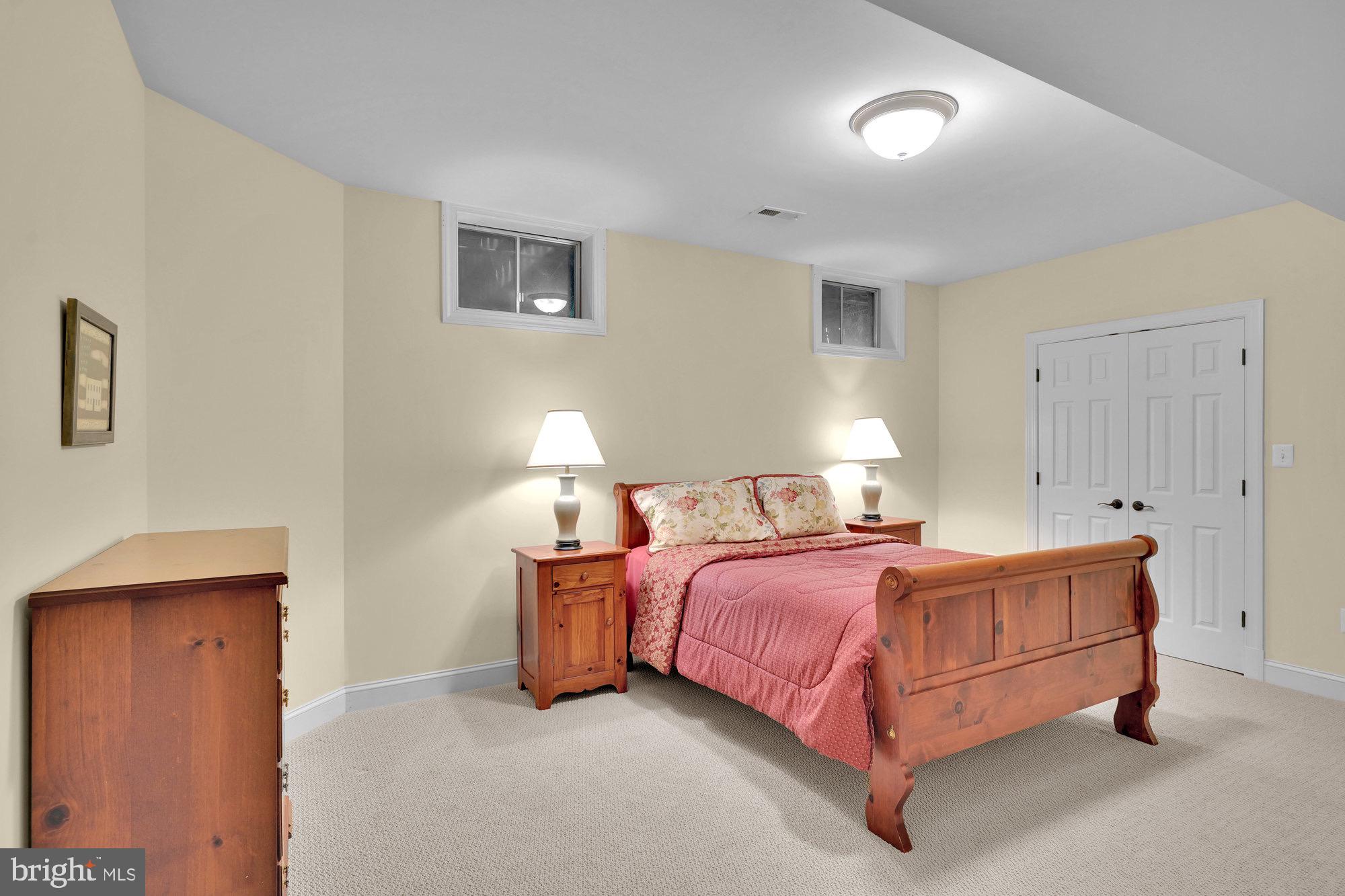 AIRSTON AT FOX MILL - Residential