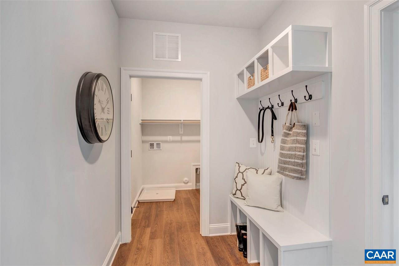 SPRING CREEK - Residential