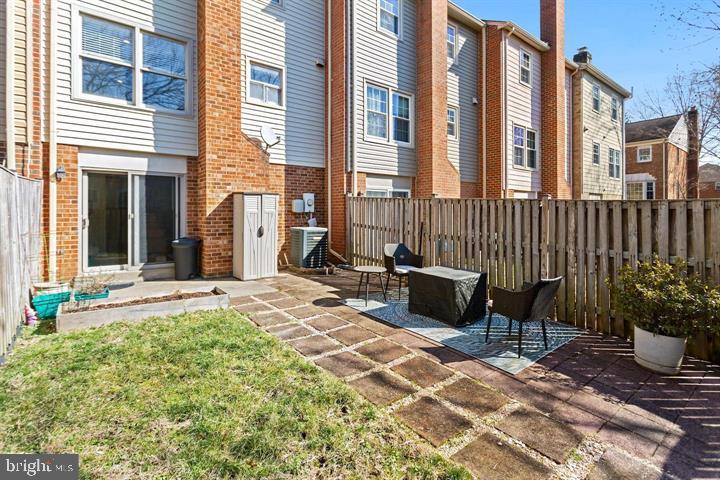 LAKEPOINTE - Residential Lease