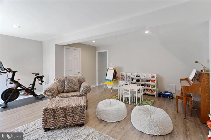 LAKEPOINTE - Residential Lease