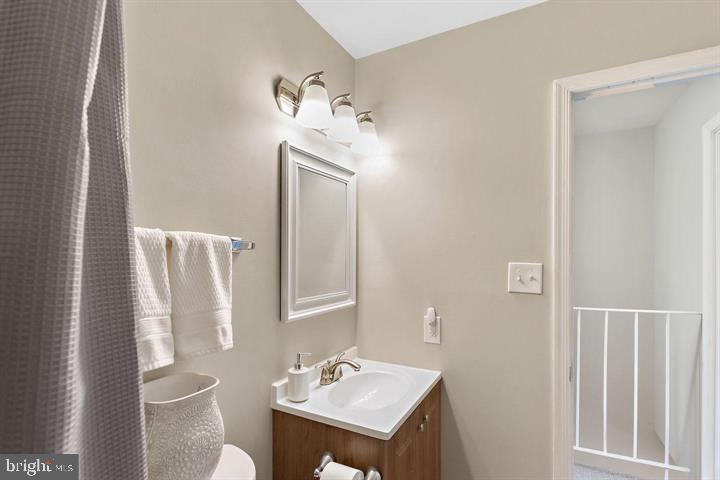 LAKEPOINTE - Residential Lease