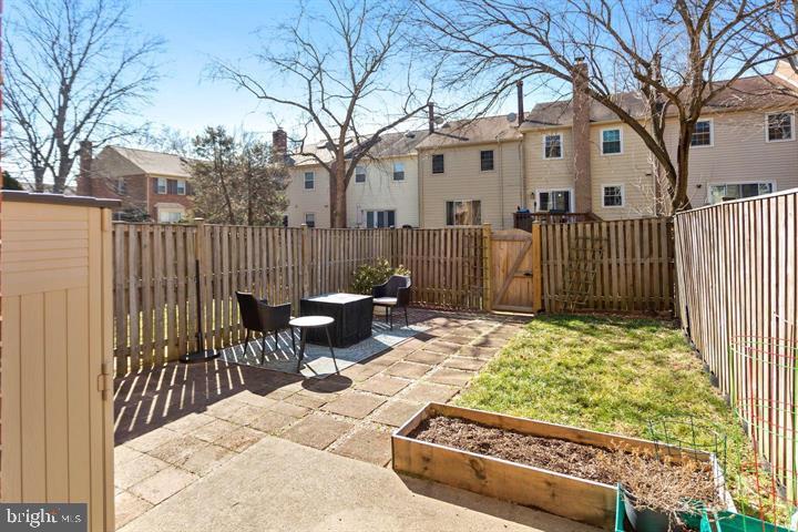 LAKEPOINTE - Residential Lease