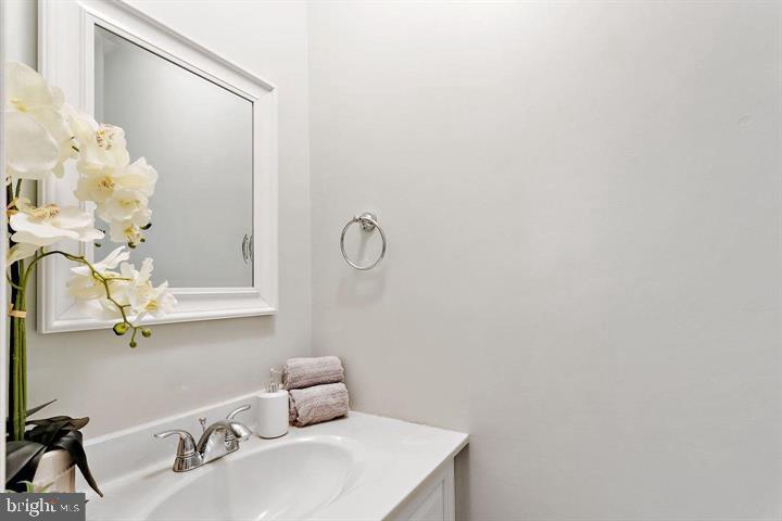 LAKEPOINTE - Residential Lease