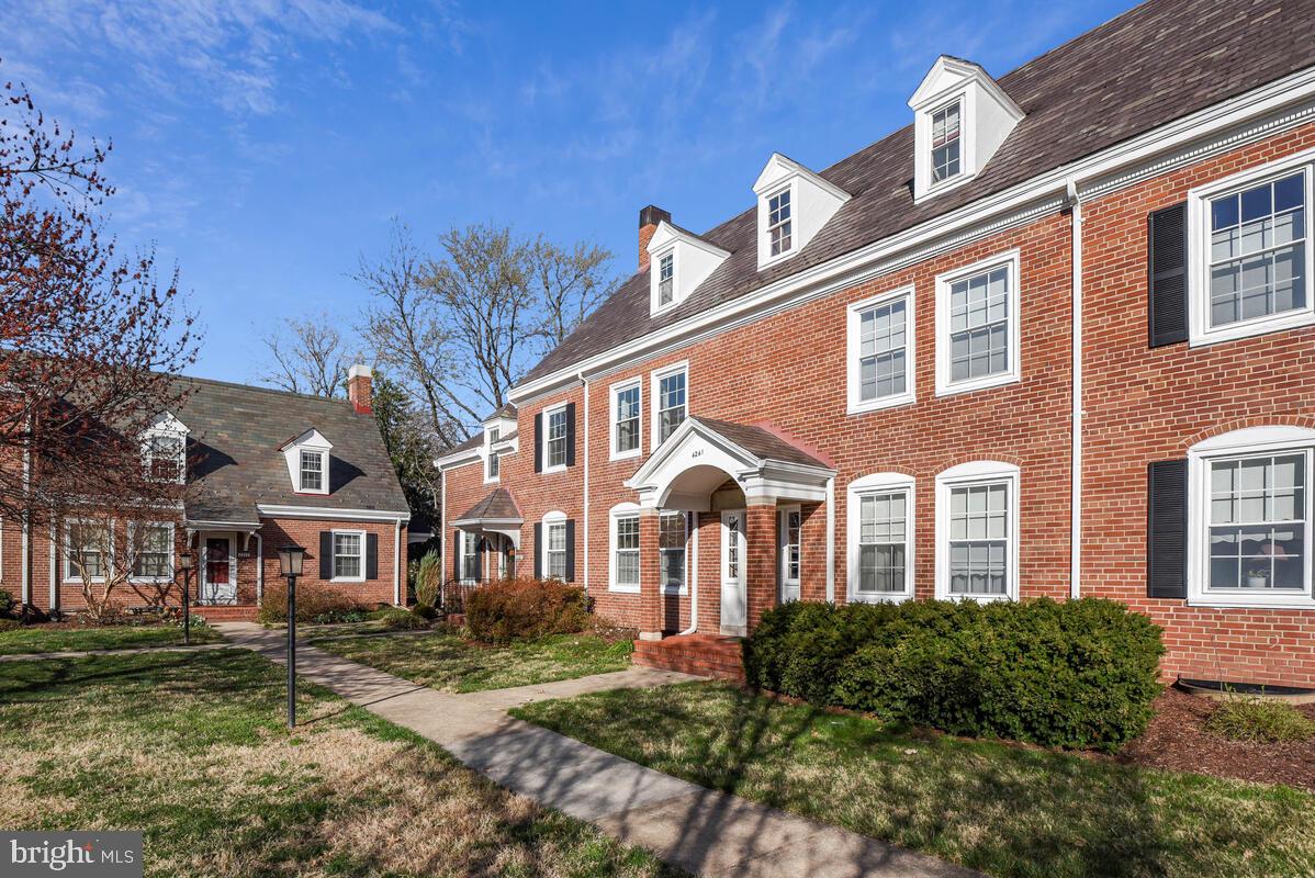 4241 35TH STREET S B1