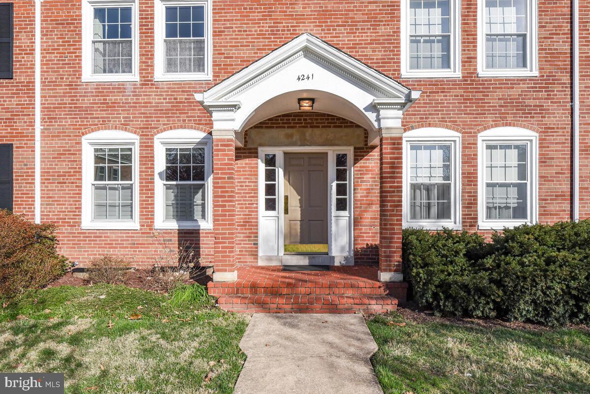 4241 35TH STREET S B1