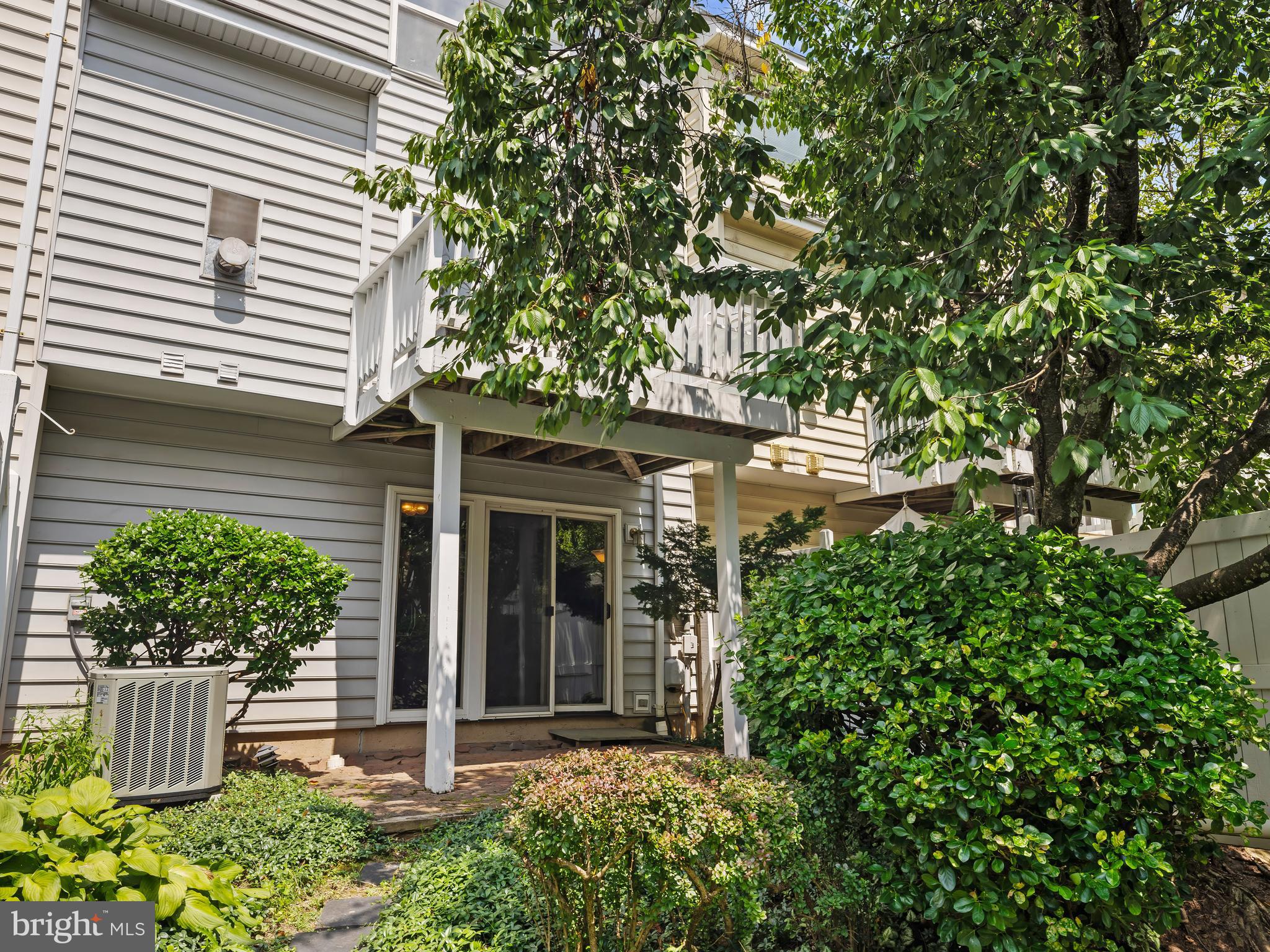 1711 BLUE FLINT COURT