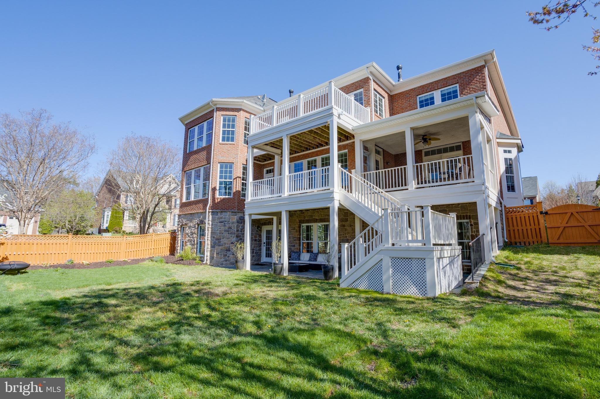 LAKEWOOD HILLS - Residential