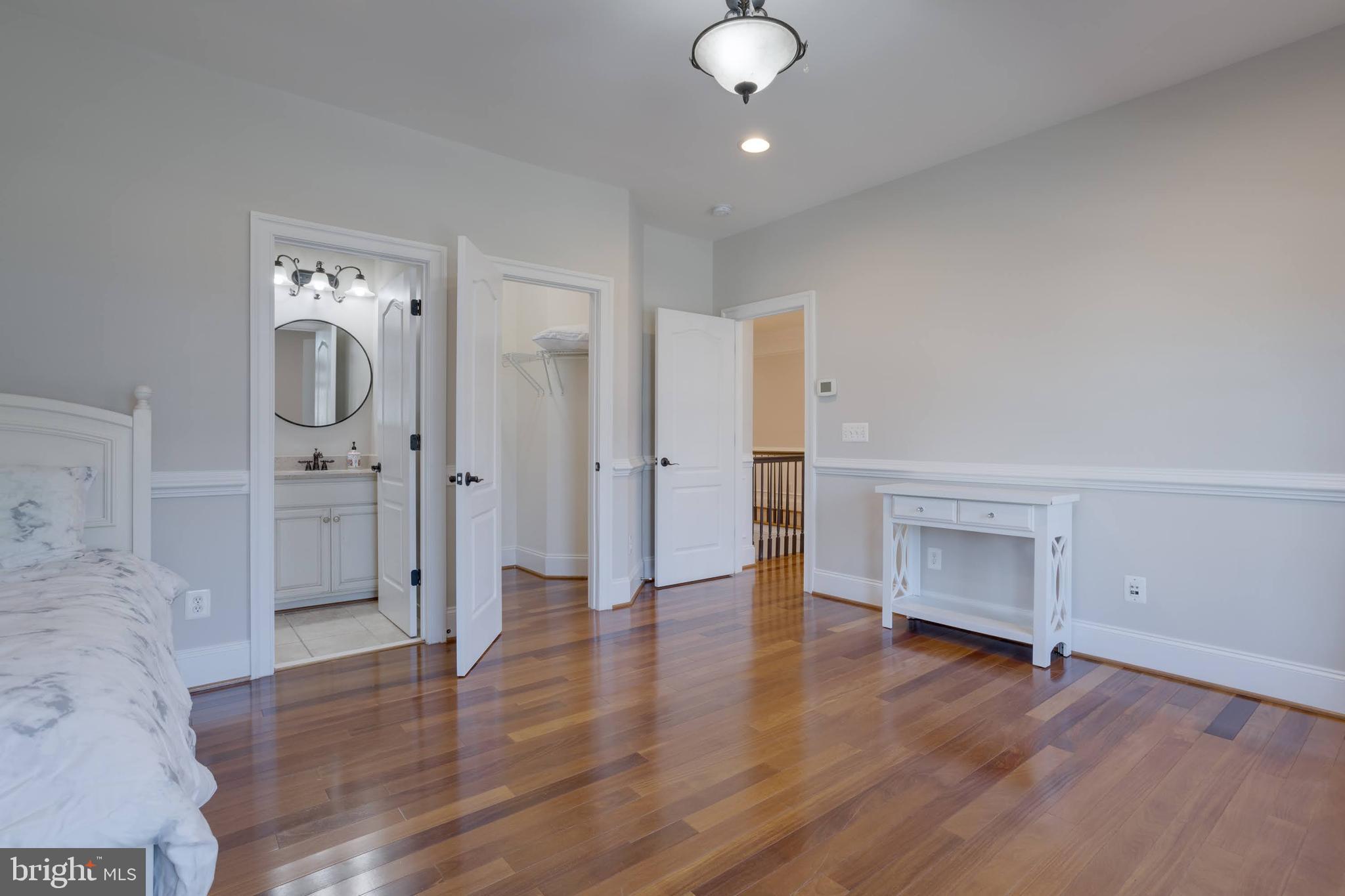 LAKEWOOD HILLS - Residential