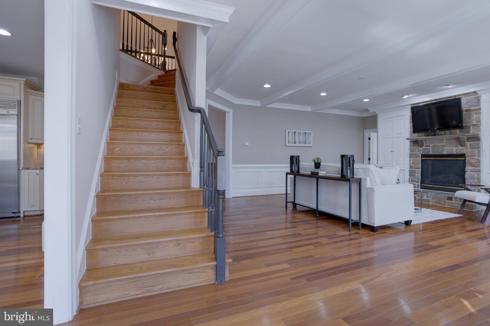 LAKEWOOD HILLS - Residential