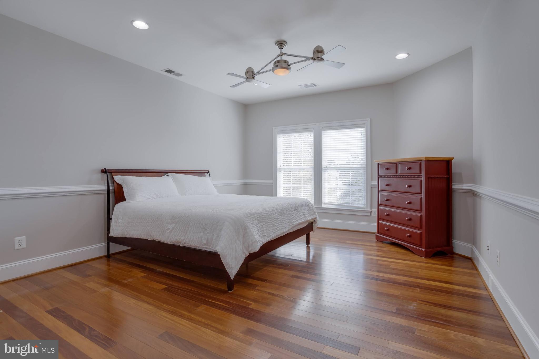 LAKEWOOD HILLS - Residential