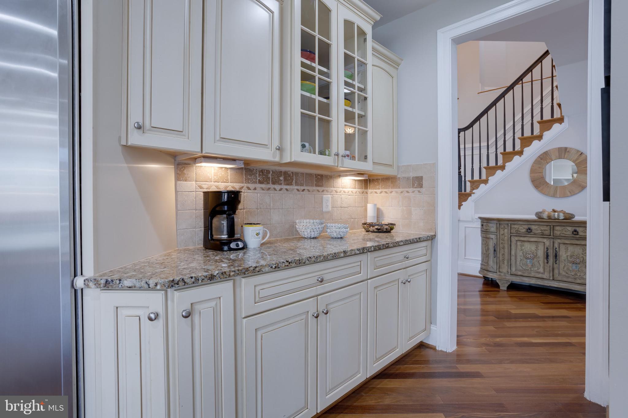 LAKEWOOD HILLS - Residential