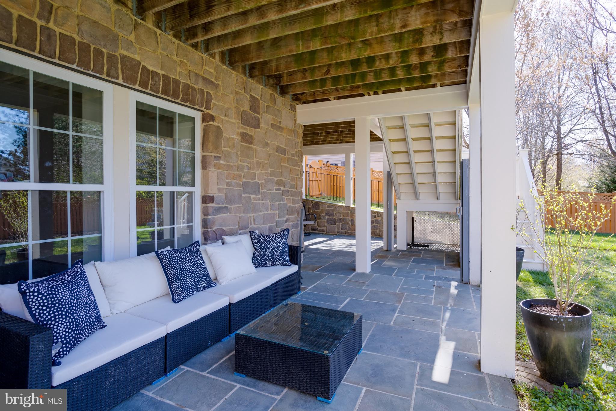 LAKEWOOD HILLS - Residential