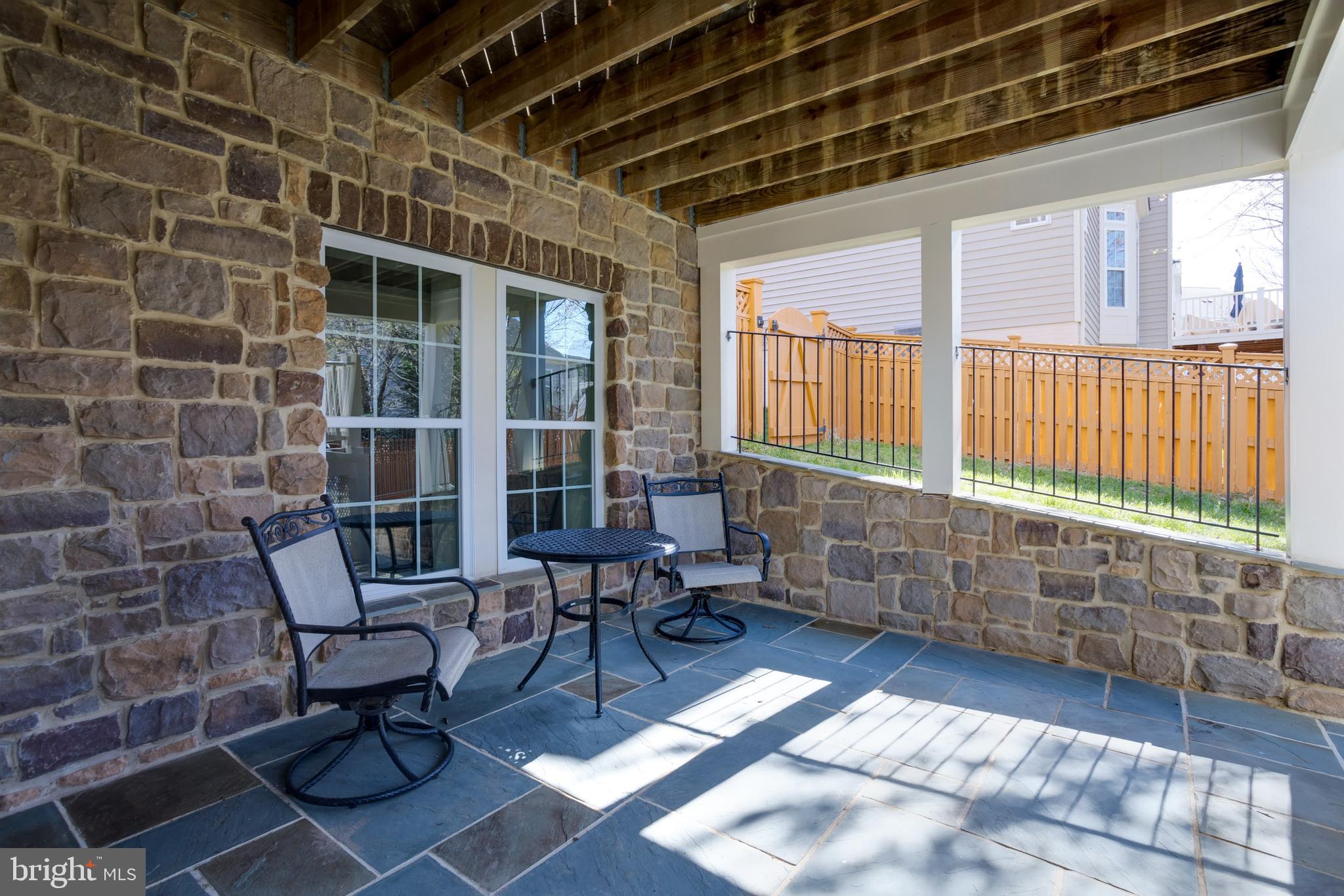 LAKEWOOD HILLS - Residential