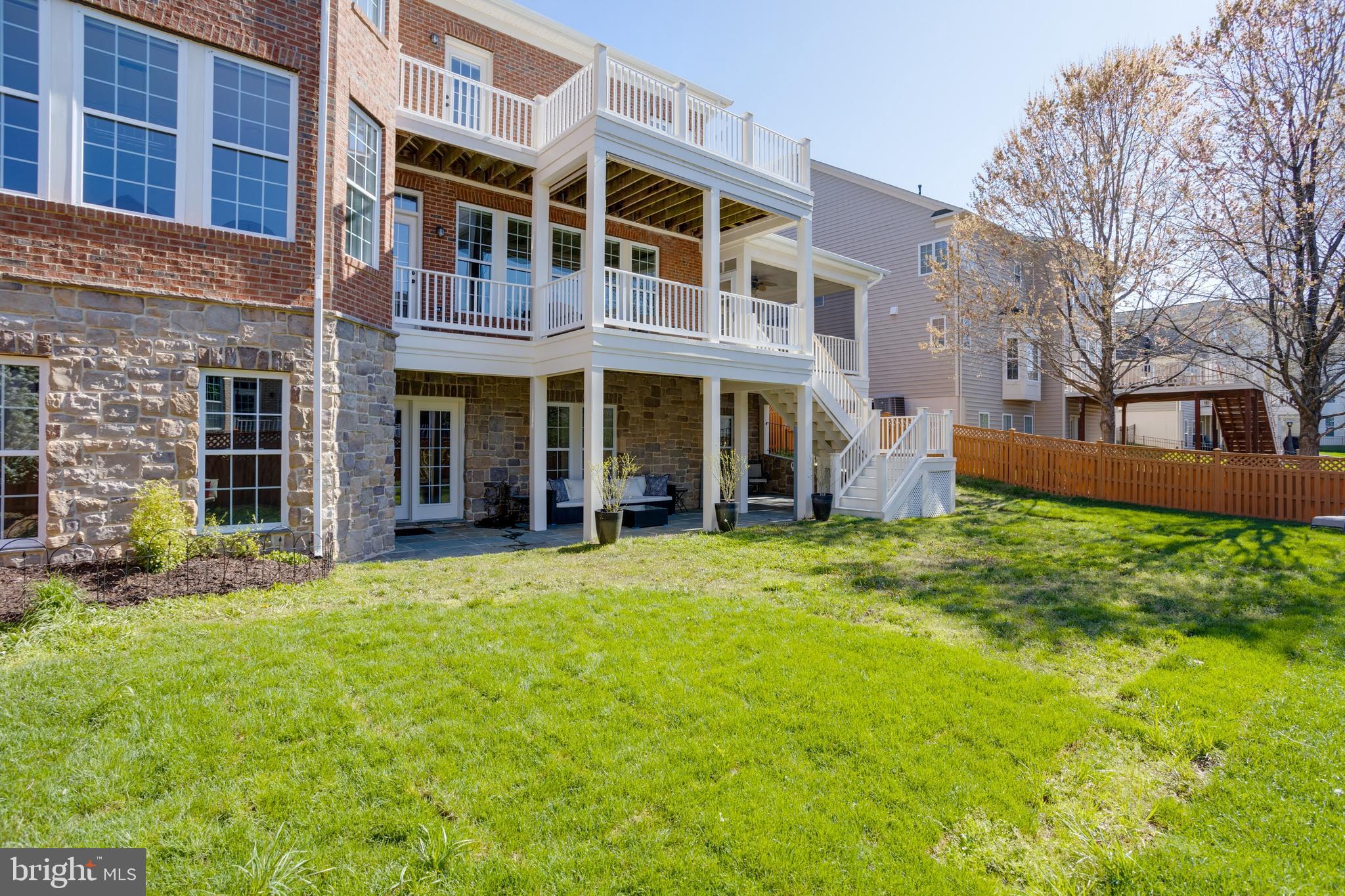 LAKEWOOD HILLS - Residential