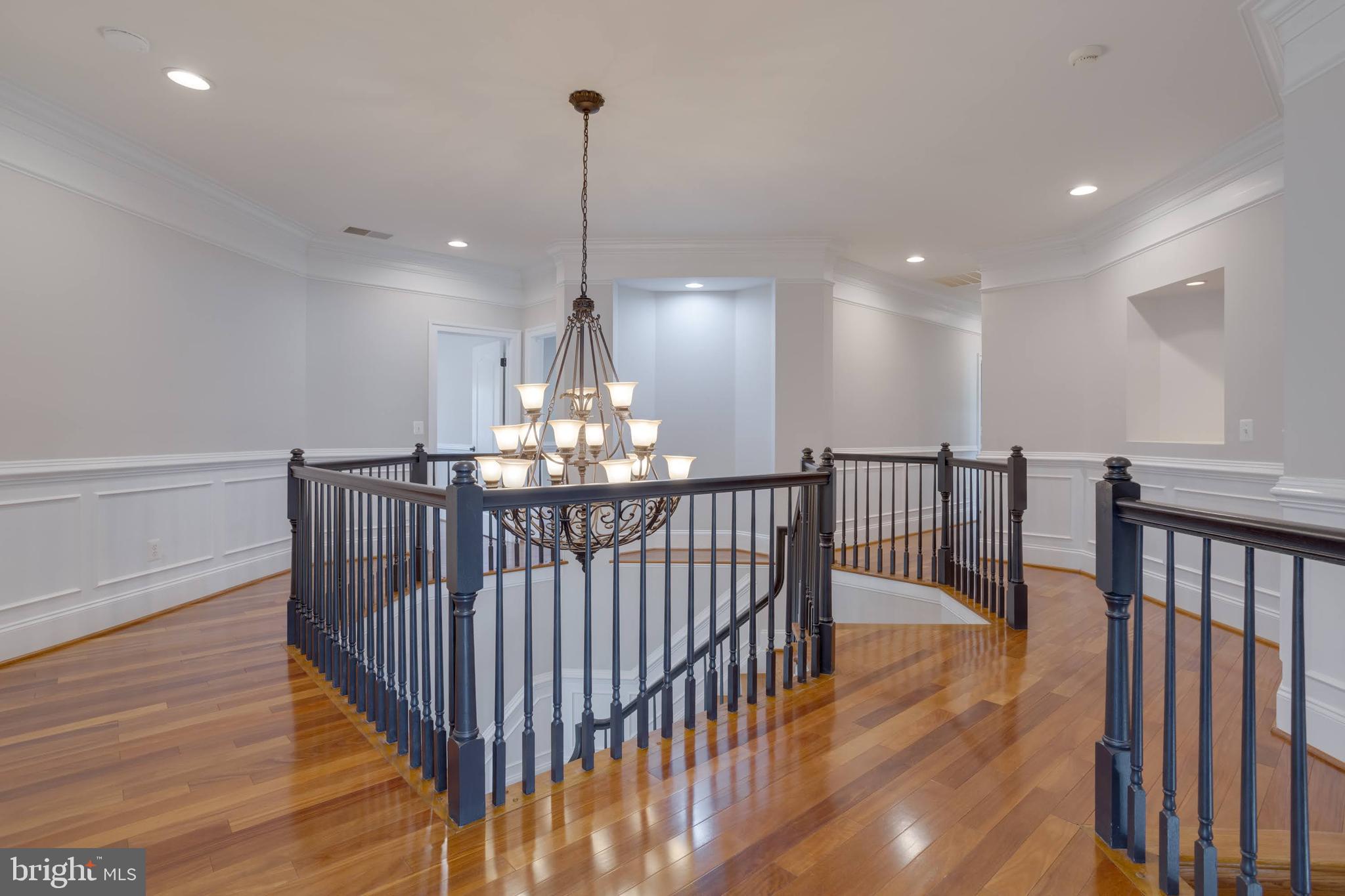 LAKEWOOD HILLS - Residential