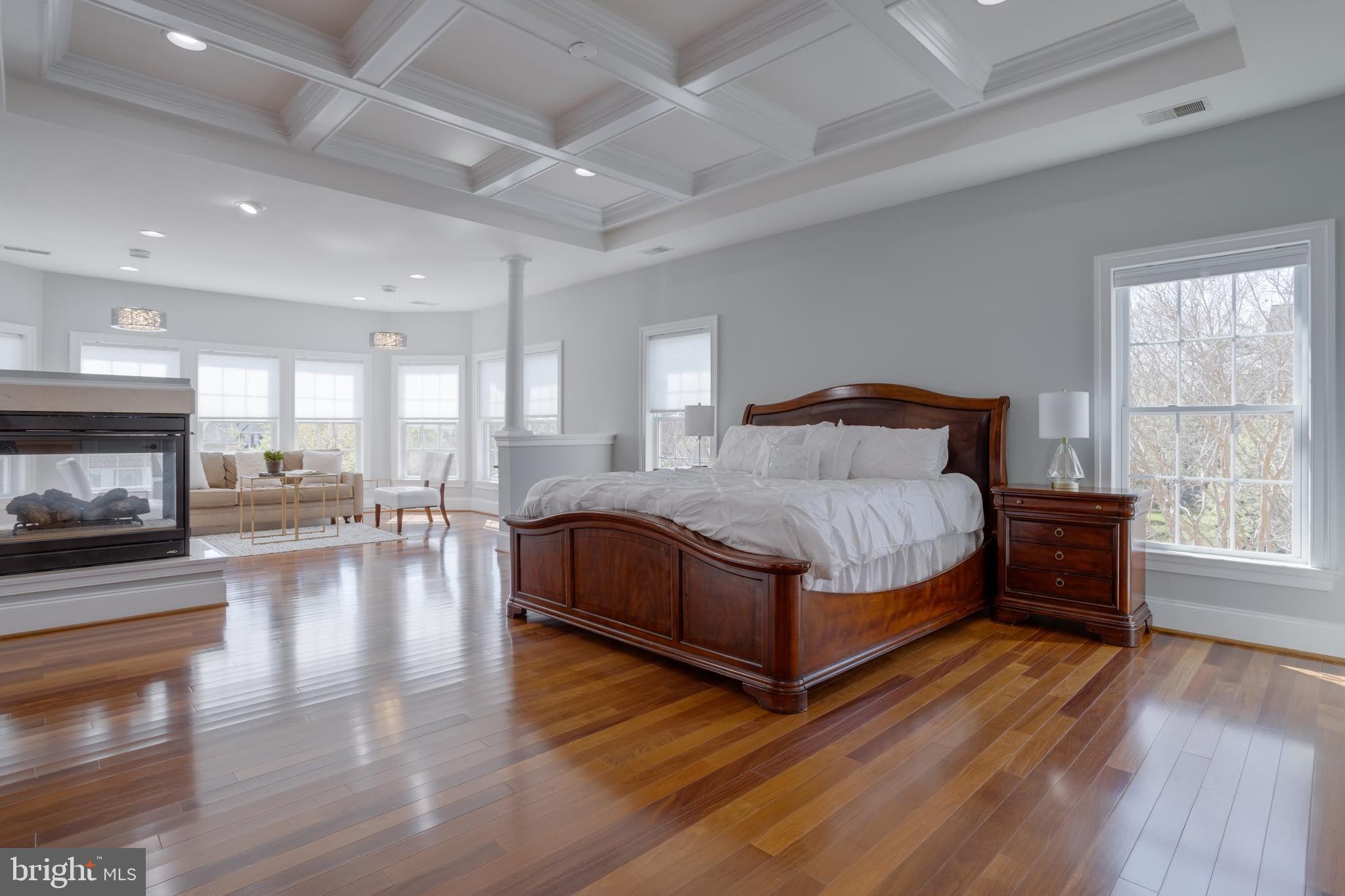 LAKEWOOD HILLS - Residential