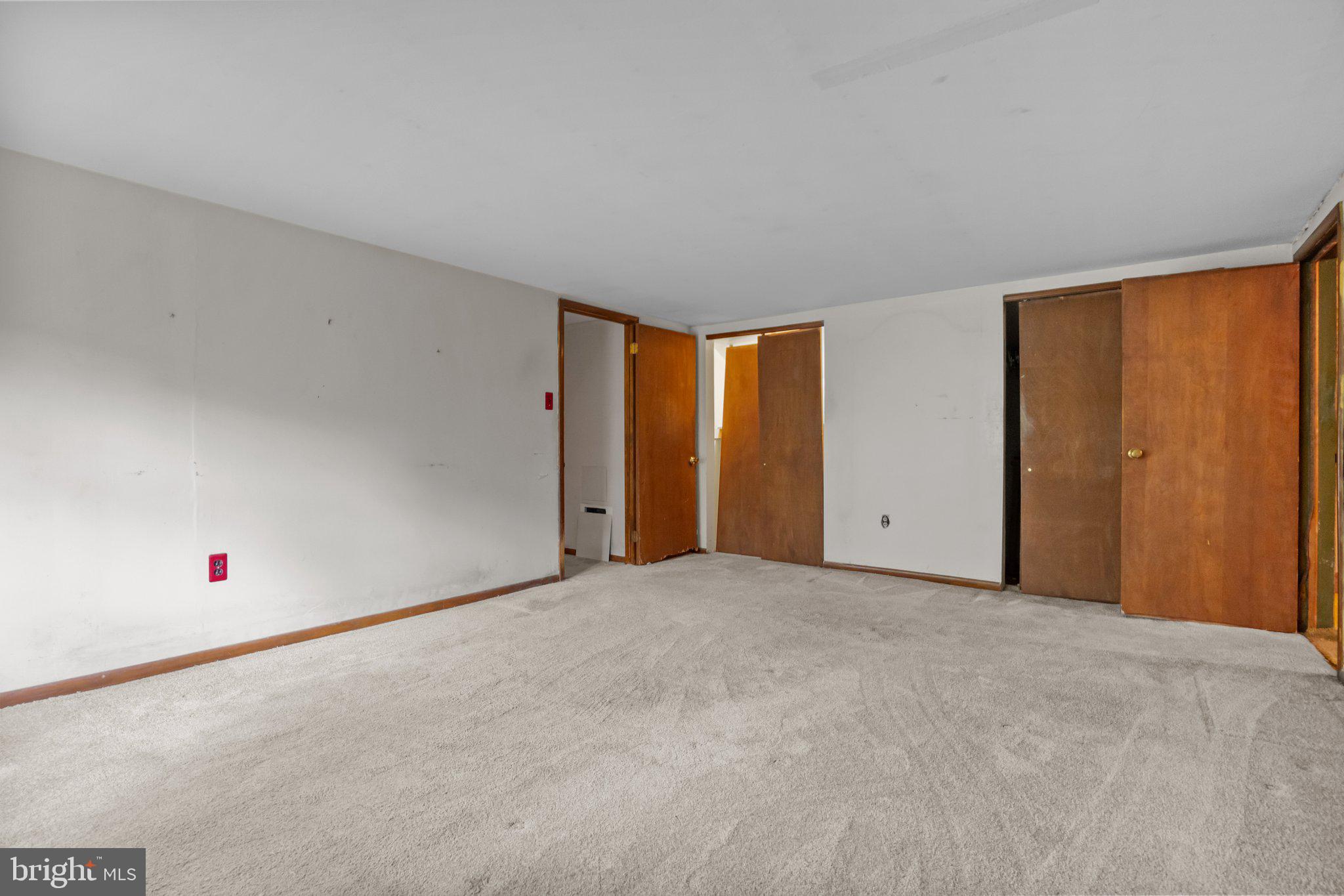 HUNTINGDON HILLS - Residential